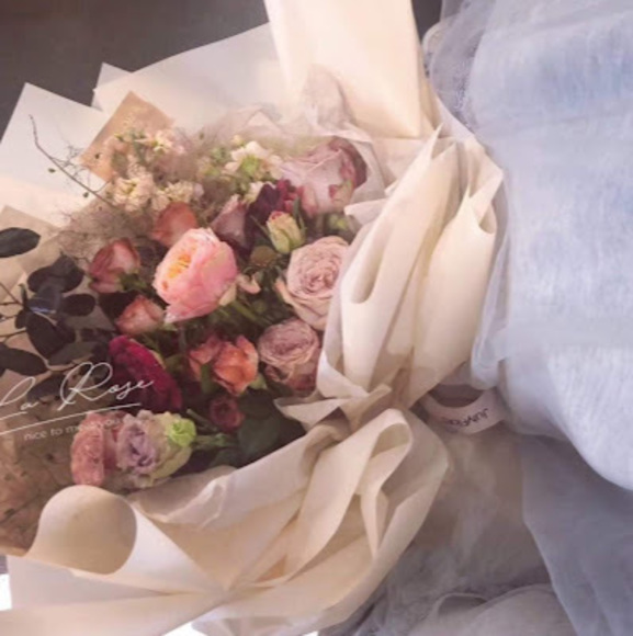 Meet your Posher, Mae - Picture 1 of 1